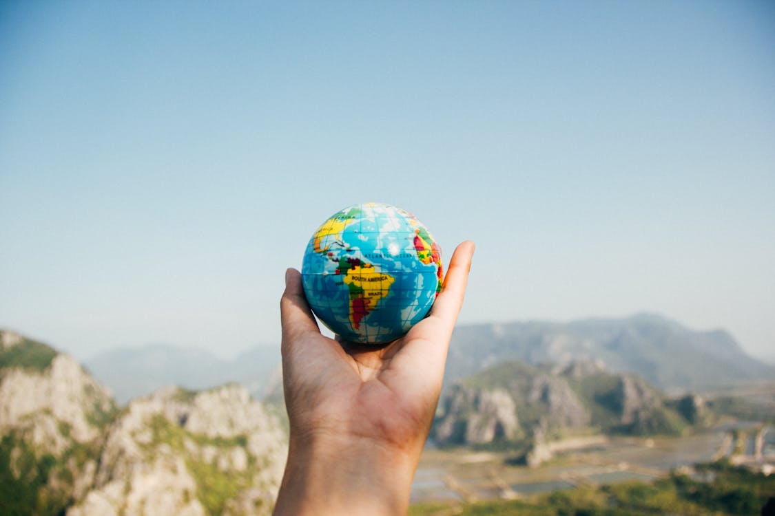World map travel planning – Kiwi nomad round-the-world budget route 2026