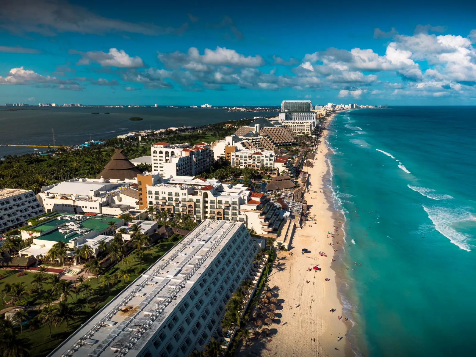 Section 'Cancún adults-only resort comparison (2026)' in an article about Best Adults-Only All-Inclusive Resorts in Canc