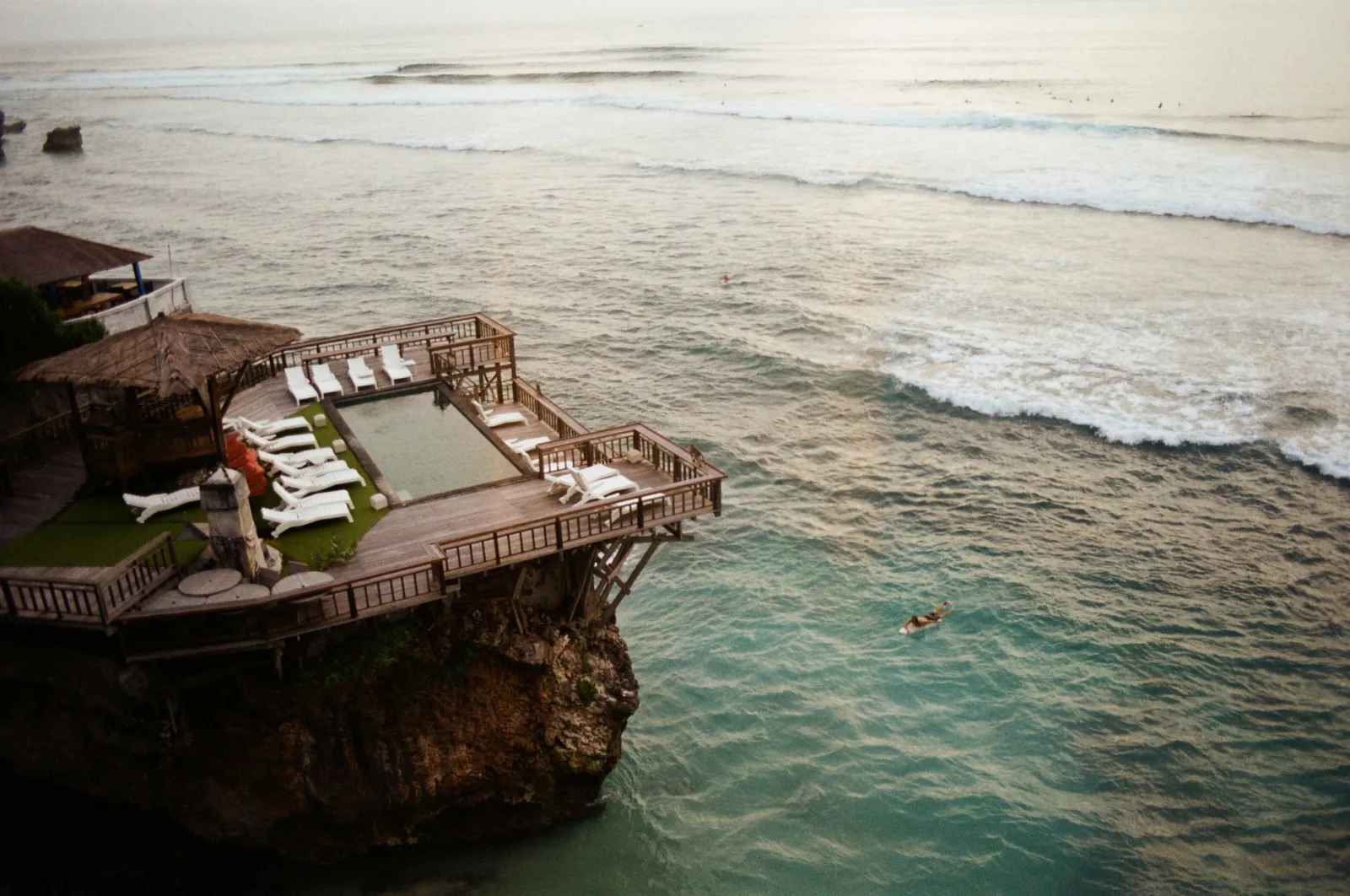 Section 'What's Included and What to Expect in Your First Lesson' in an article about Bali Surfing Lessons Beginner 2026