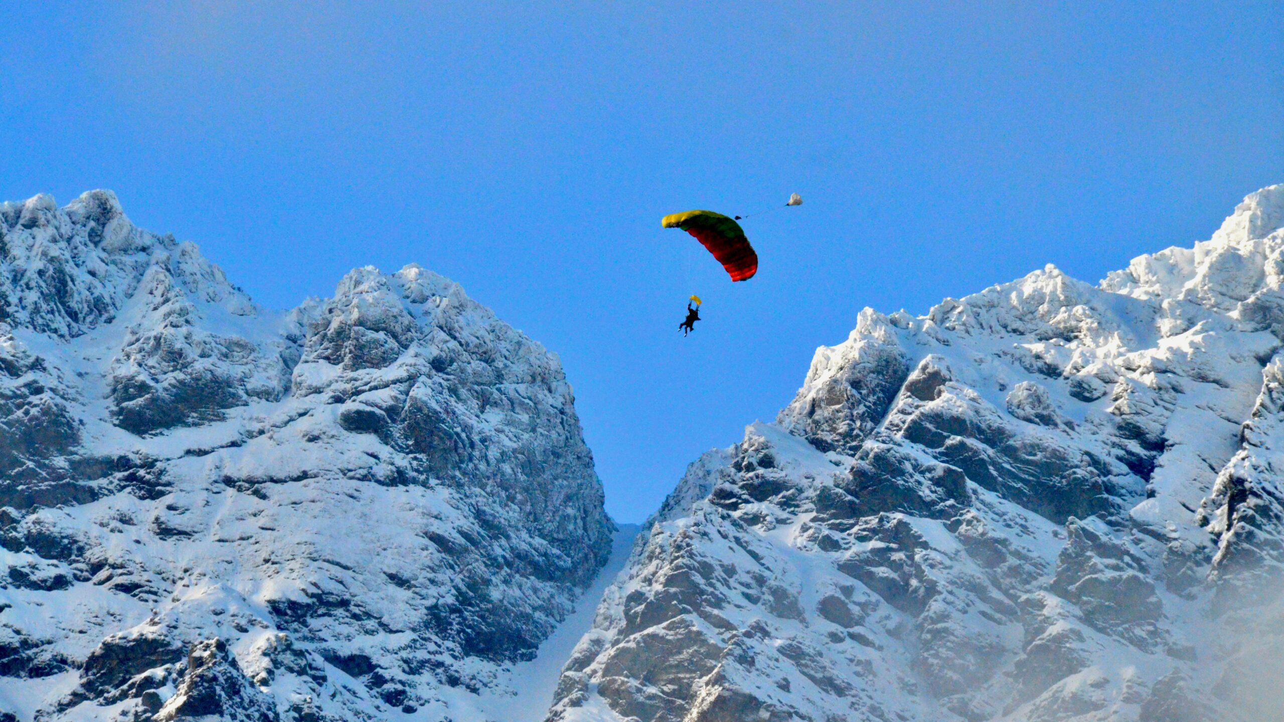 Comparing Interlaken to other bucket-list skydives around the world