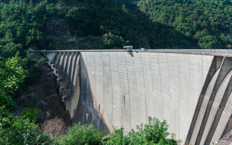 Verzasca Dam Bungee Jump Guide for Switzerland Thrill Seekers