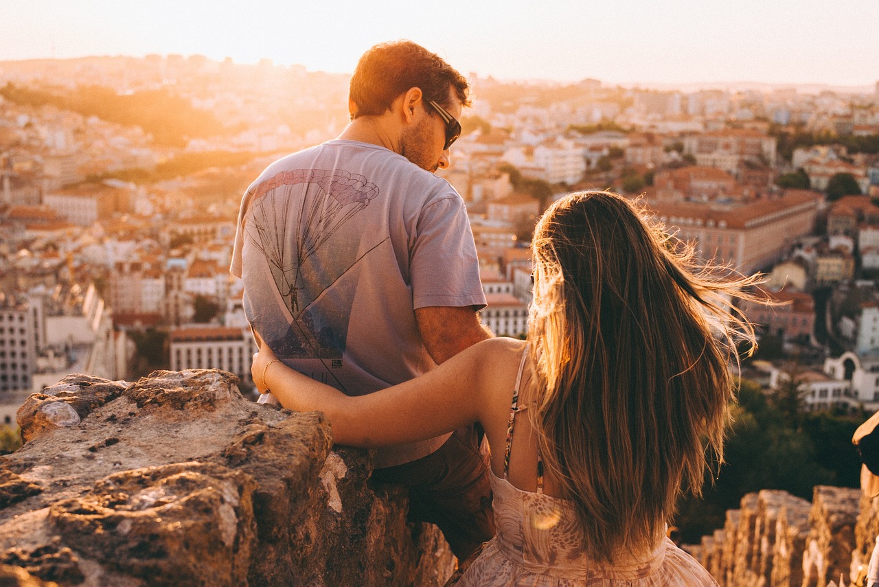 couple, viewpoint, city, city view, cityscape, skyline, lovers, man, woman, boyfriend girlfriend, relationship, nature, affection, adults, outdoors, people, sit