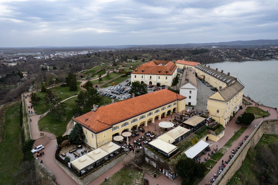 Scenic aerial shot of a historic fortress with a river view and outdoor cafes. – Is There Still an EXIT Festival in Serbia in 2026?