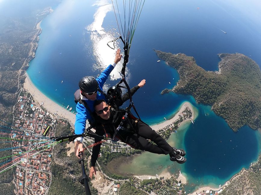 Experience exhilarating tandem paragliding over the scenic Blue Lagoon, Ölüdeniz, Turkey. – Ready to Fly Over the Blue Lagoon?