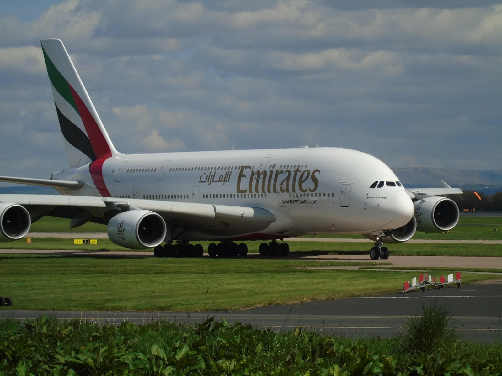 Emirates Airbus A380 taxiing at Dubai airport – Emirates Dubai stopover layover guide