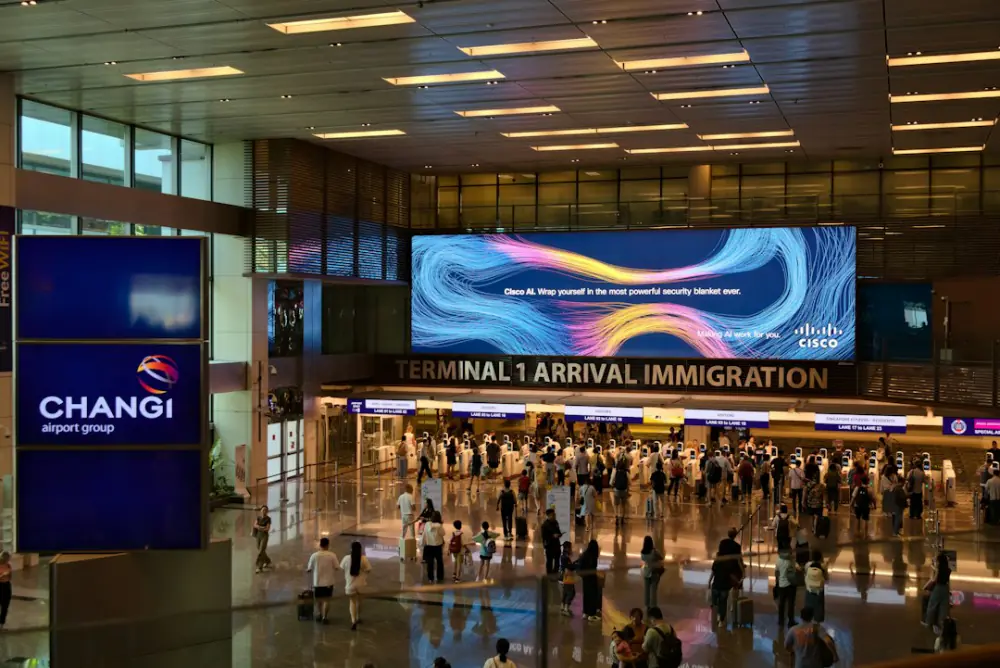 Crowds heading into Terminal 1 arrival immigration – airports that make self-connecting easy, Singapore Changi